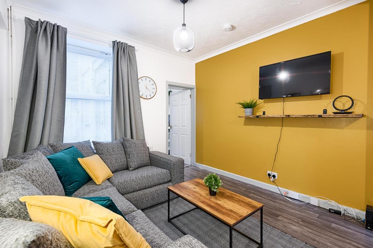 City Centre, 4Rm'S, With Smart Tv'S Parking Суонзи Екстериор снимка